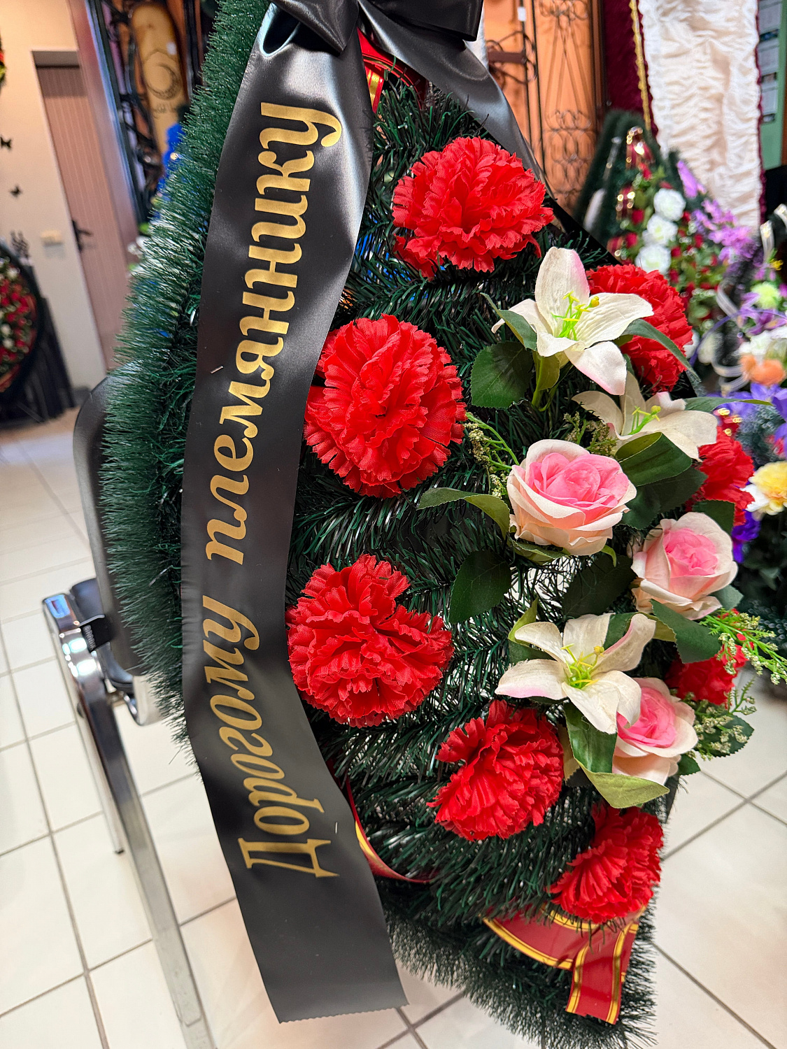 Что написать на траурной ленте ритуального венка