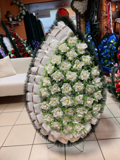 Венок белая роза с сеточкой — купить в Уфе
