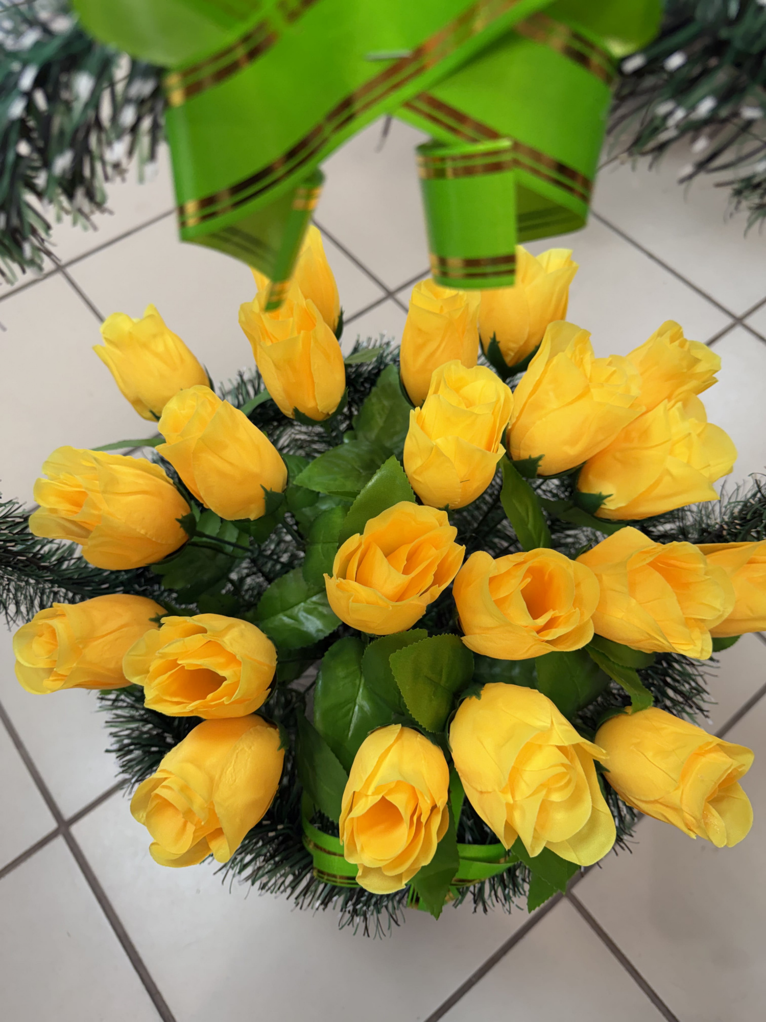 Корзина 67, желтые розы 